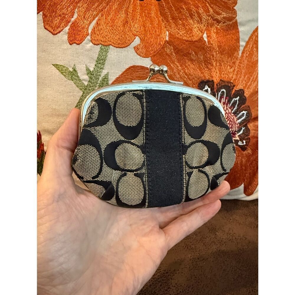 VINTAGE COACH KISSLOCK POUCH SIGNATURE Y2K PRELOVED B… - Gem
